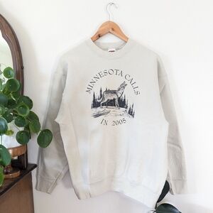 Minnesota Calls | 2005 | Wolf | Heavy Cotton Sweater Fruit Of The Loom